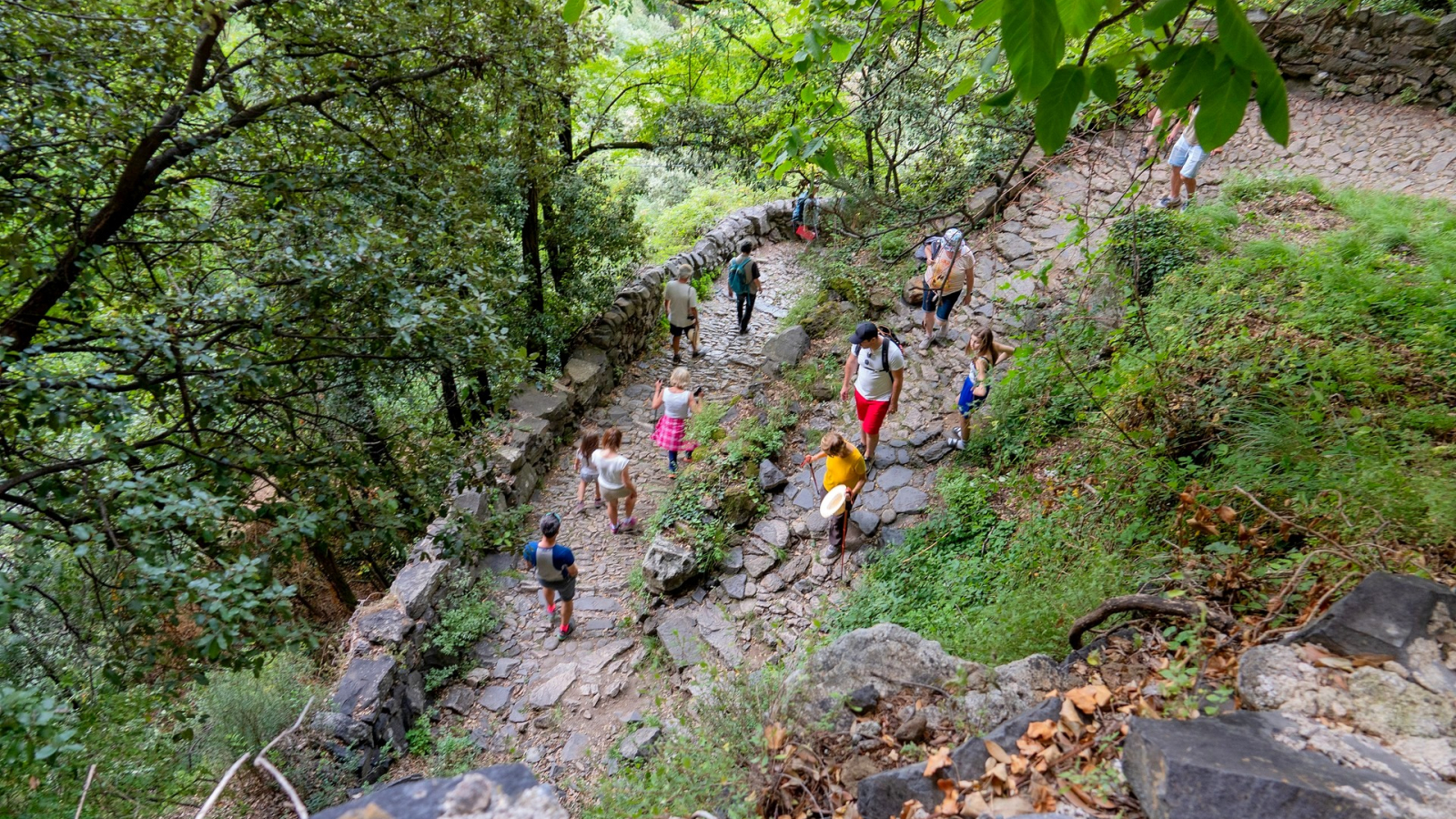 Thueyts - Visite géologique à Thueyts - vers le pont du diable ©sourcesetvolcans