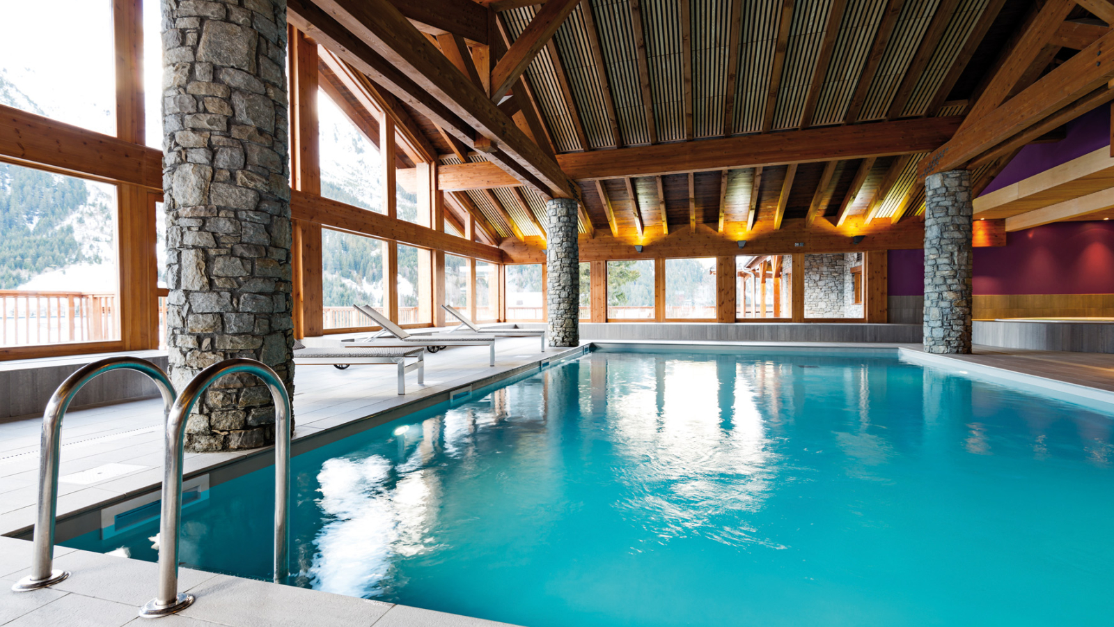 'Les Hauts de la Vanoise' swimming pool