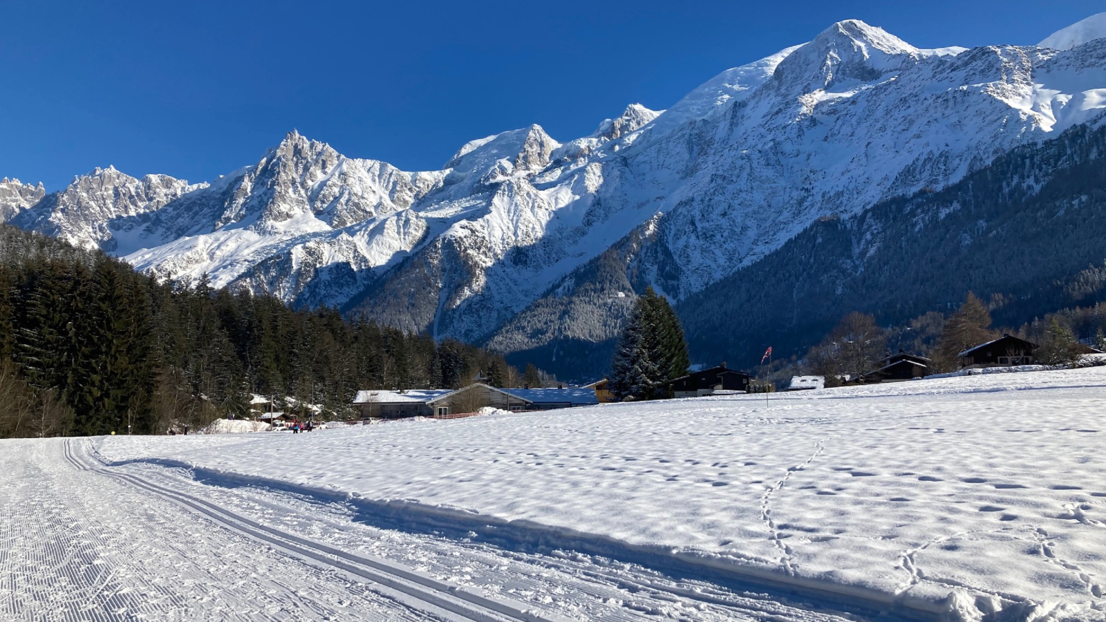 piste de ski de fond vue massif Mont Blanc