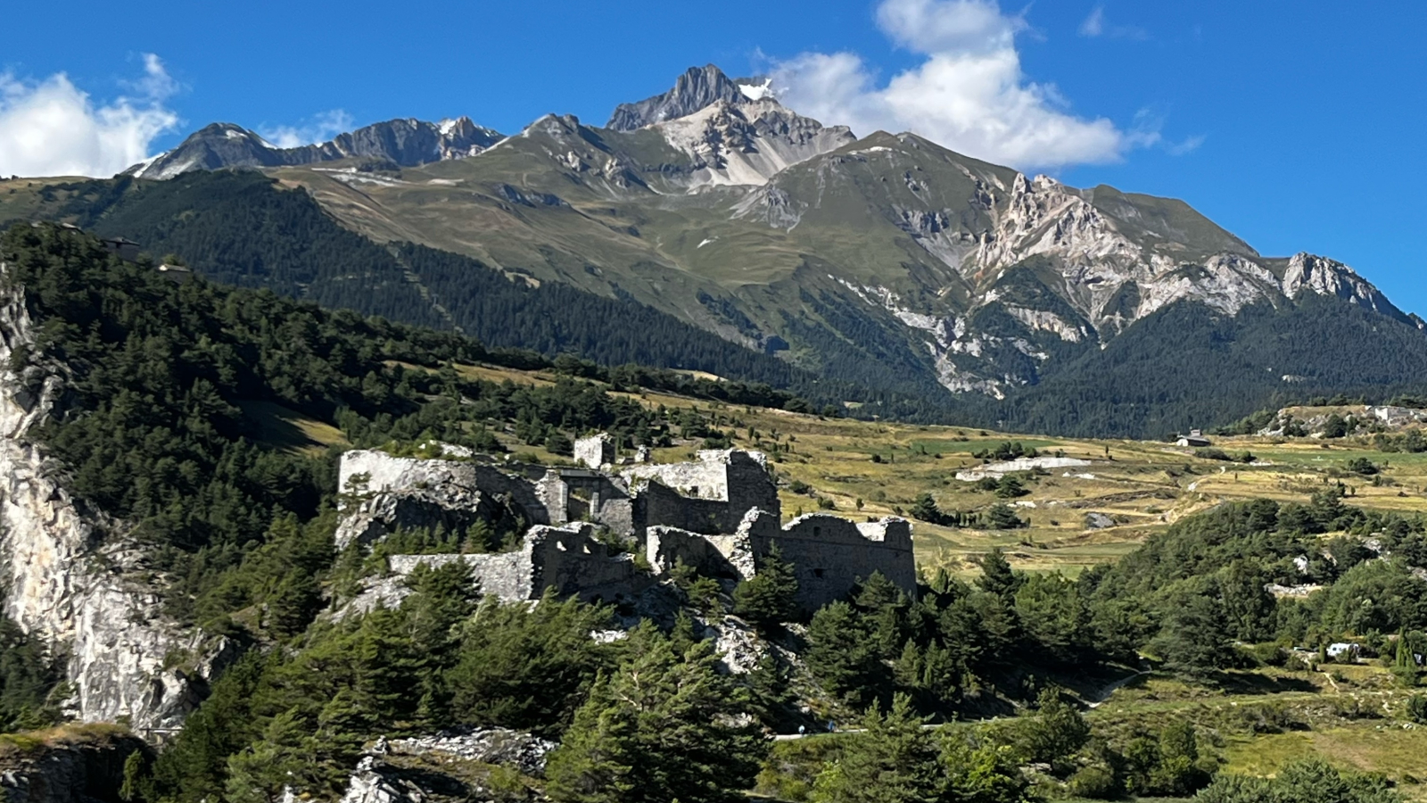 Vue été sur le fort Charles-Félix