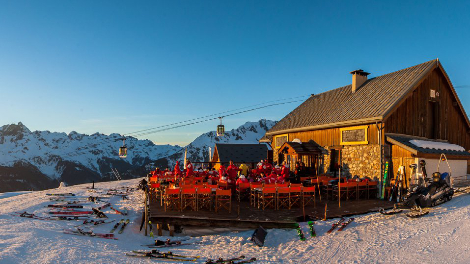 Descente aux flambeaux des moniteurs