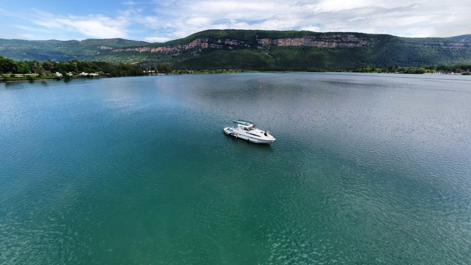 Le Capri au départ de la mini croisière sur le Haut-Rhône