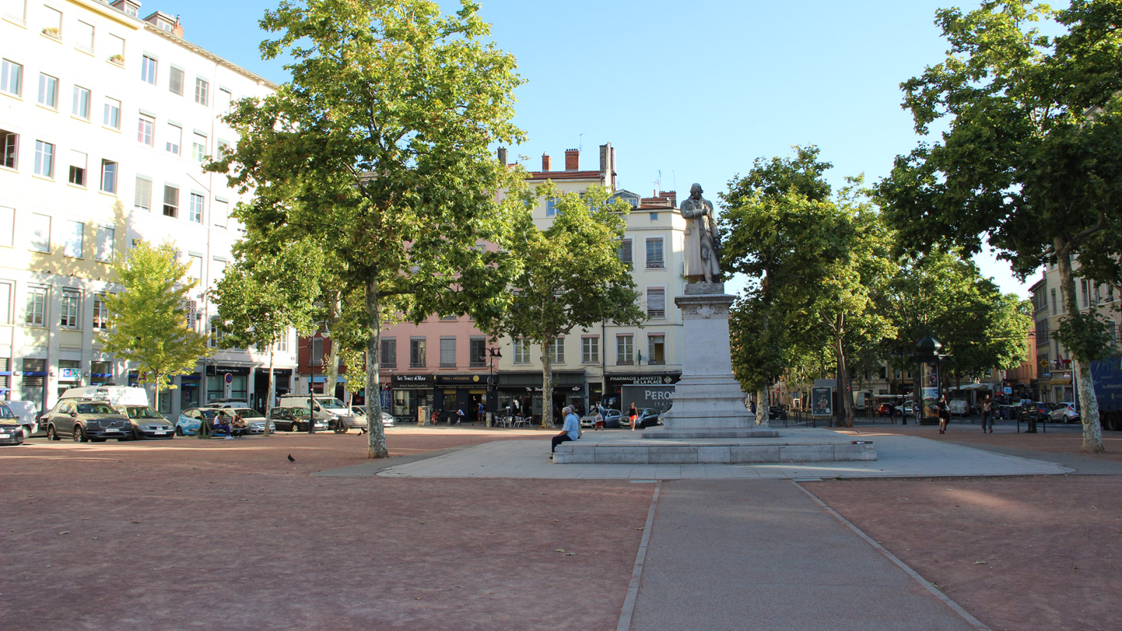 Place de la Croix-Rousse