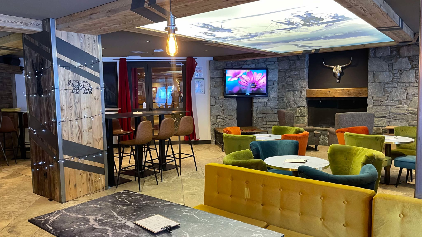 Bar area with fireplace