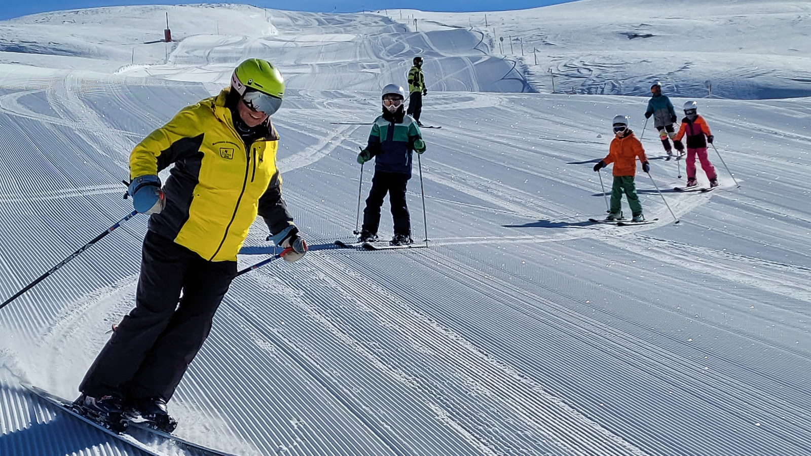 Private ski lessons in small groups