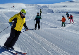 Private ski lessons in small groups