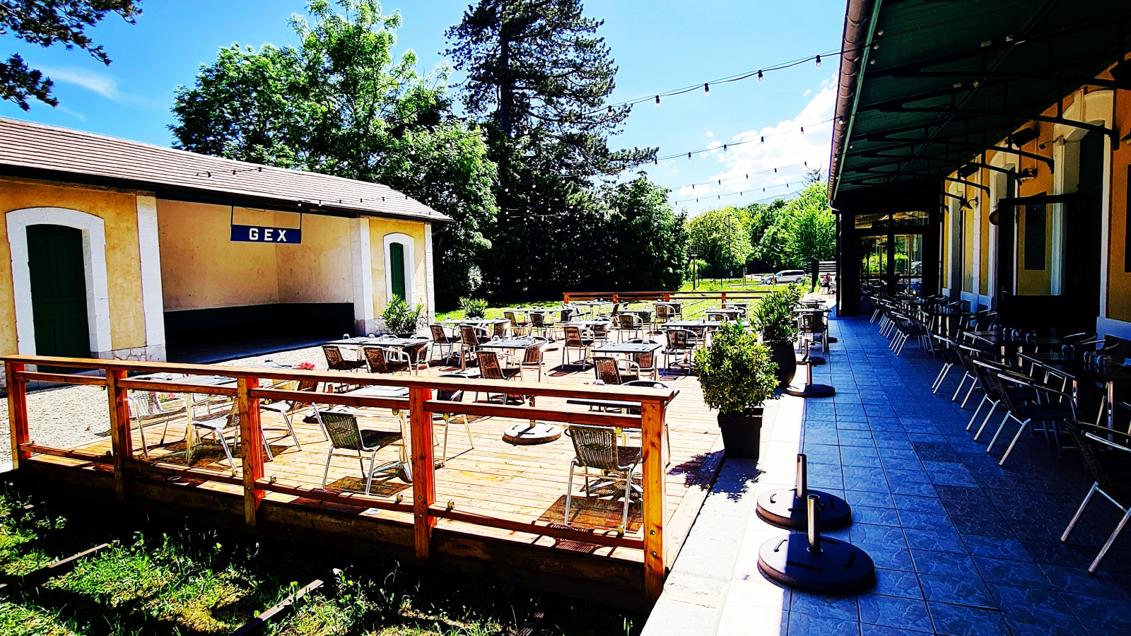 Terrasse du restaurant La Gare sur les rails