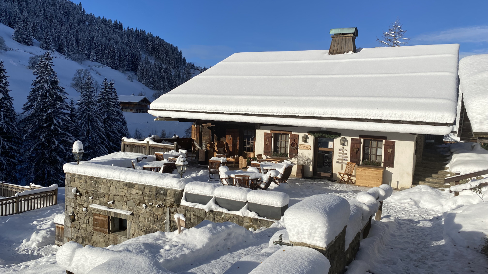 Les Chalets de la Serraz