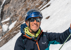 Cascade de glace avec Guide de Haute Montagne Yves Astier à Val d'Isère en hiver