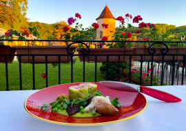 La Capella - Hôtel Restaurant Le Château de Chapeau Cornu - Vignieu - Balcons du Dauphiné - Nord-Isère - à moins d'une heure de Lyon