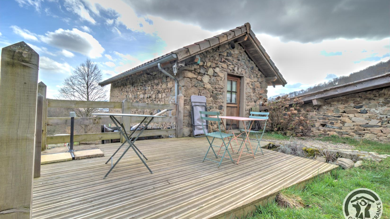 Petit Gîte 'L'Etape Cavalière' à Beaujeu dans le Beaujolais - Rhône : la maison.