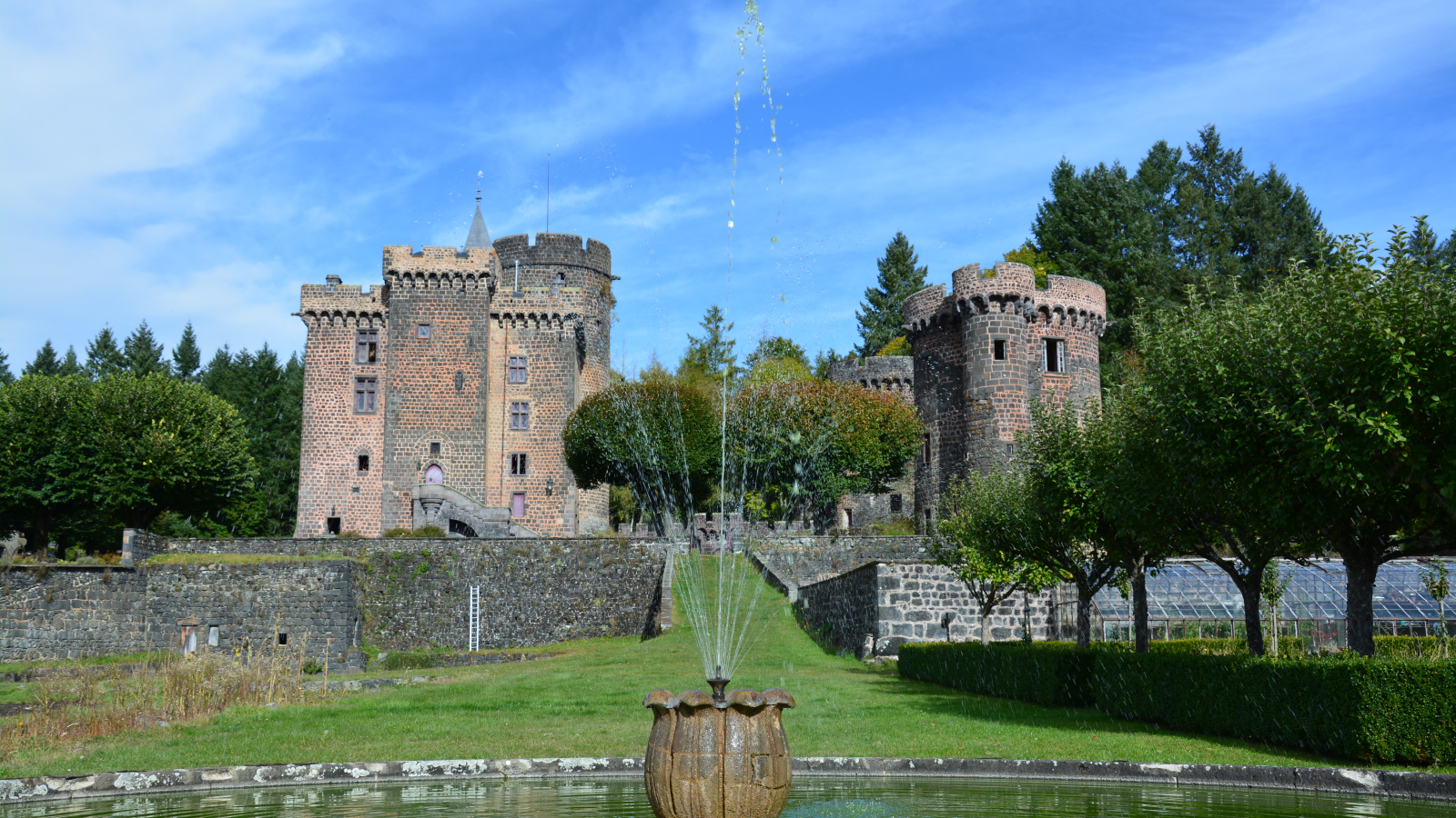 Château Dauphin à Pontgibaud