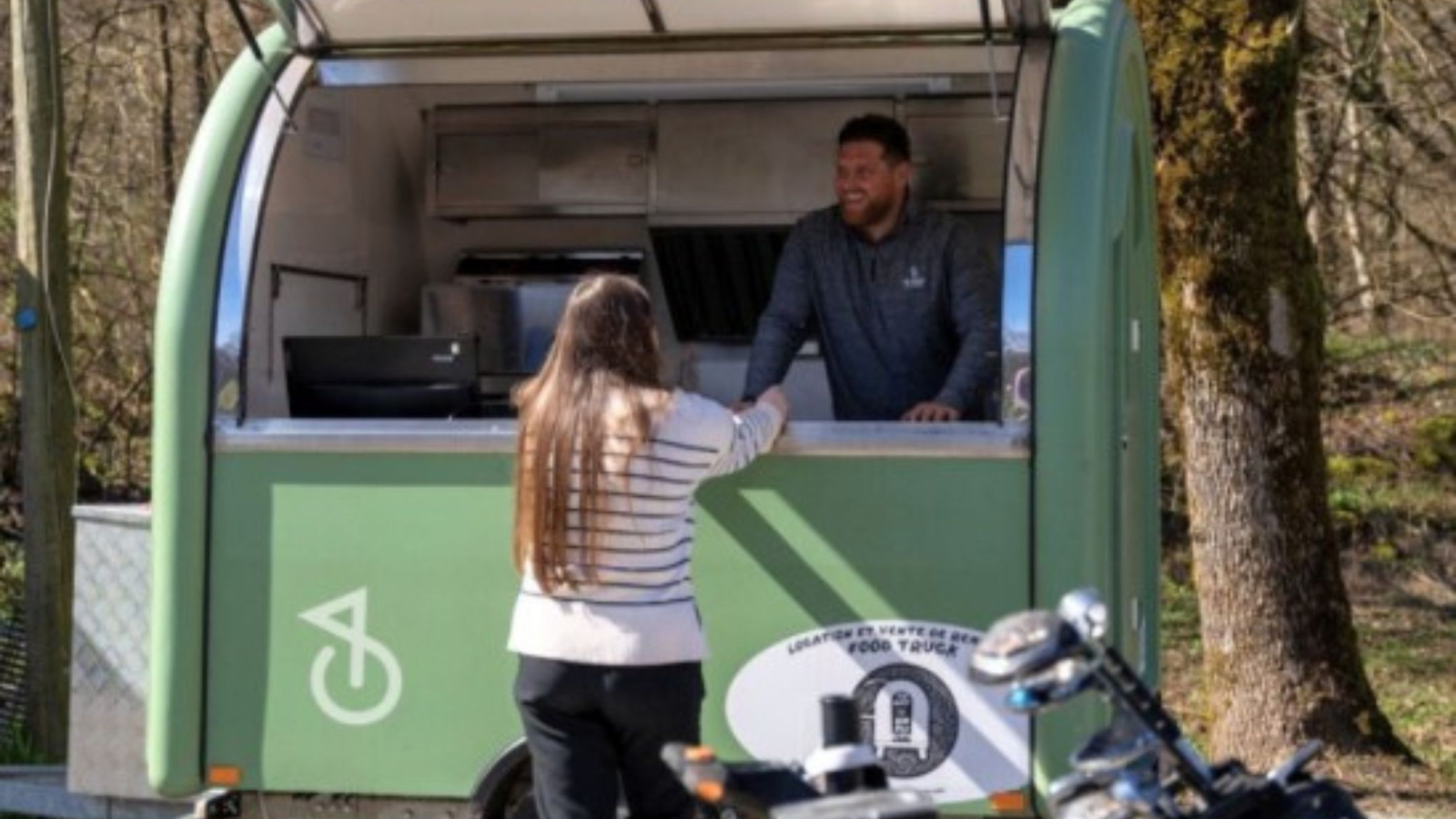 Food Truck customer