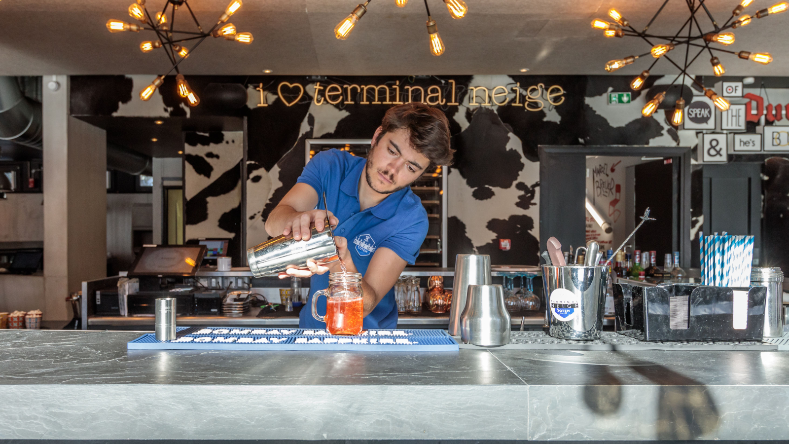 Le bar du restaurant Friendly Kitchen