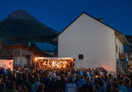 Soirée de concert sur la Place Opinel
