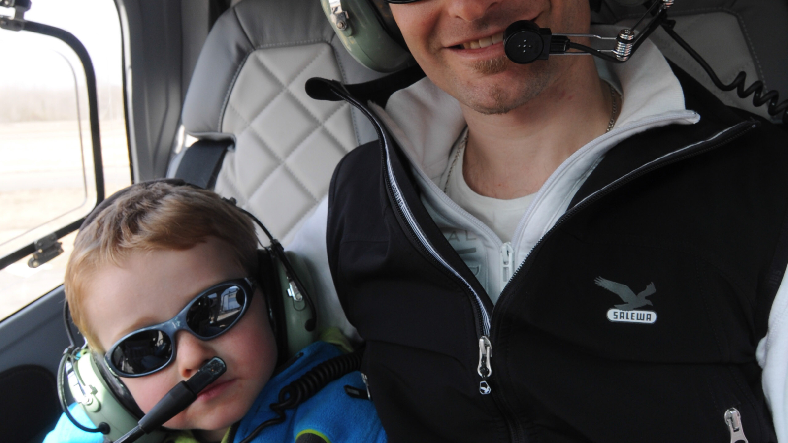 Photo d'un tour en famille dans les airs