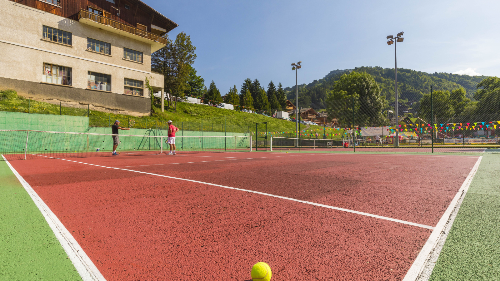 Court de tennis au Grand-Bornand