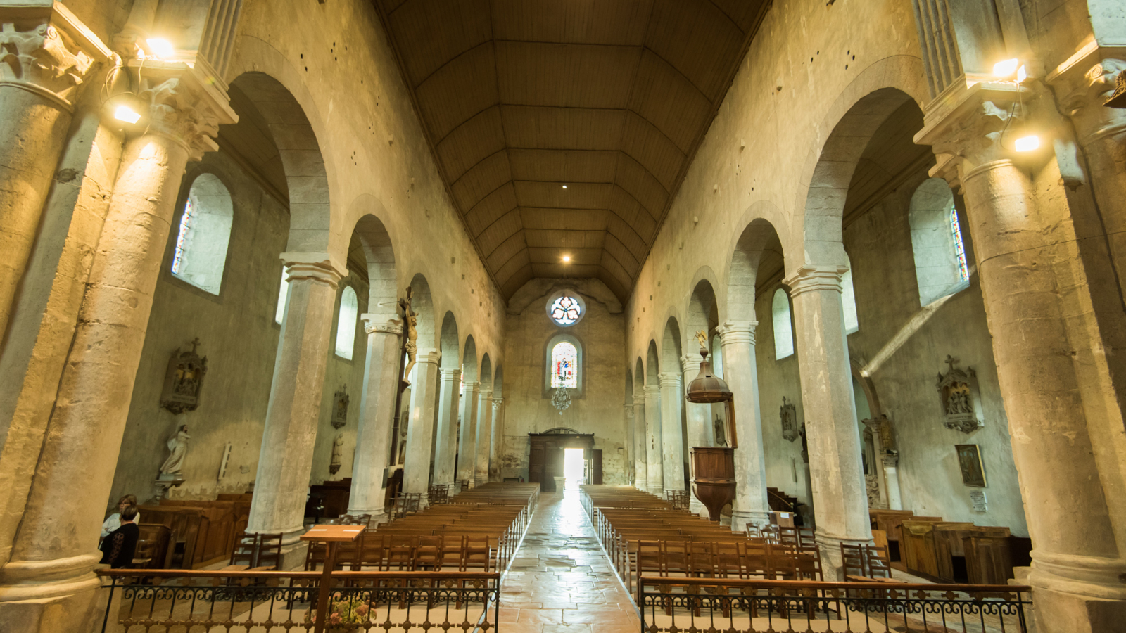 Abbatiale de Saint-Chef, cité abbatiale - Balcons du Dauphiné - Nord Isère - à moins d'une heure de Lyon