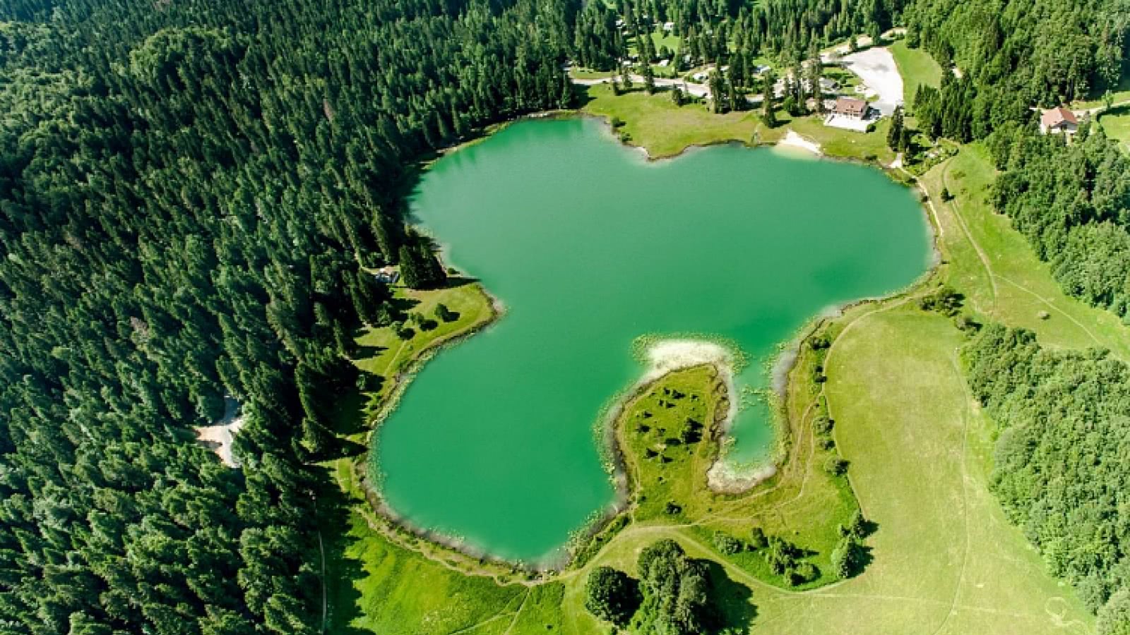 Aquagym naturelle en lac-Lac Genin