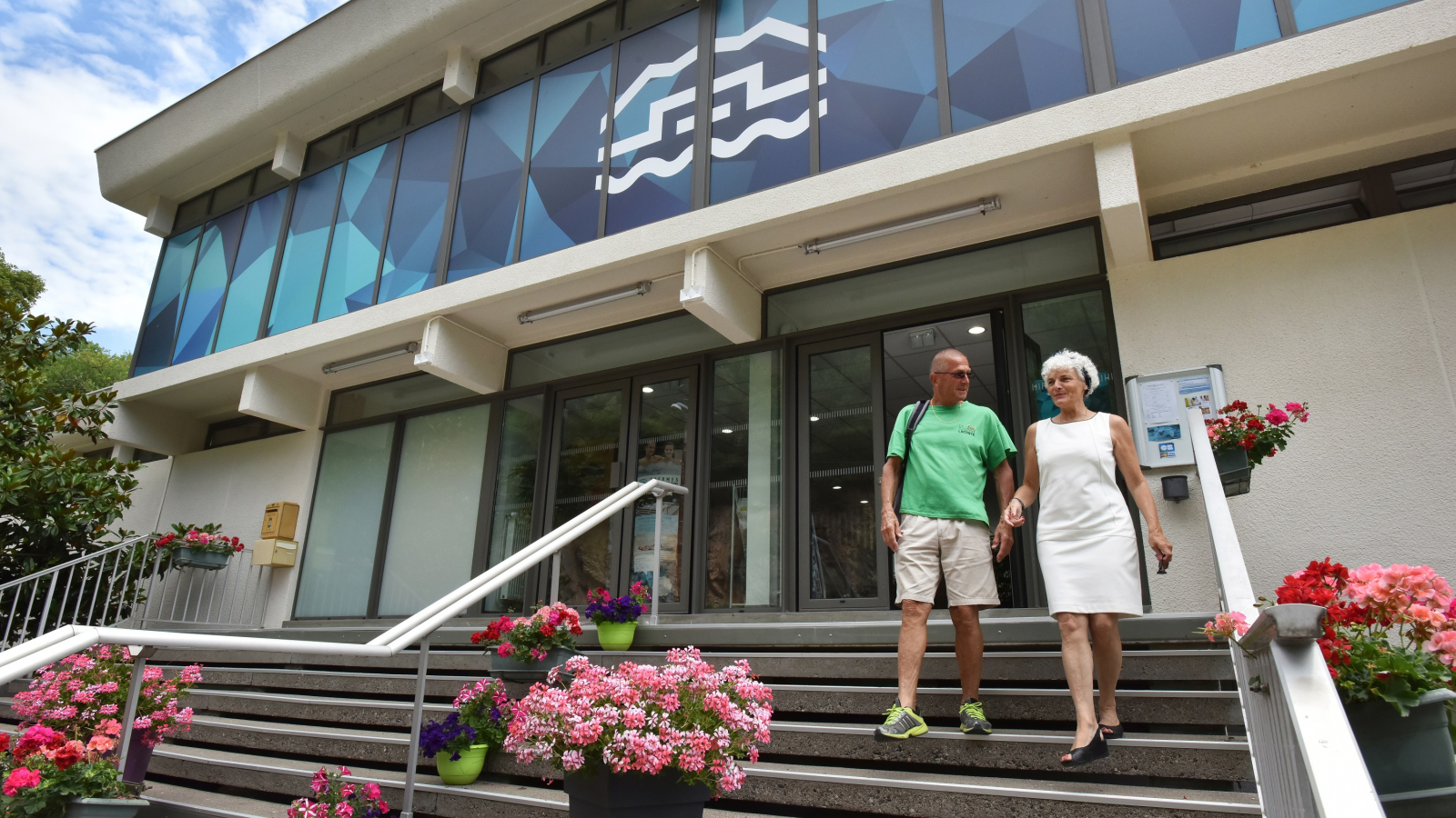 Spa à Châteauneuf-les-Bains Bâtiment d'accueil