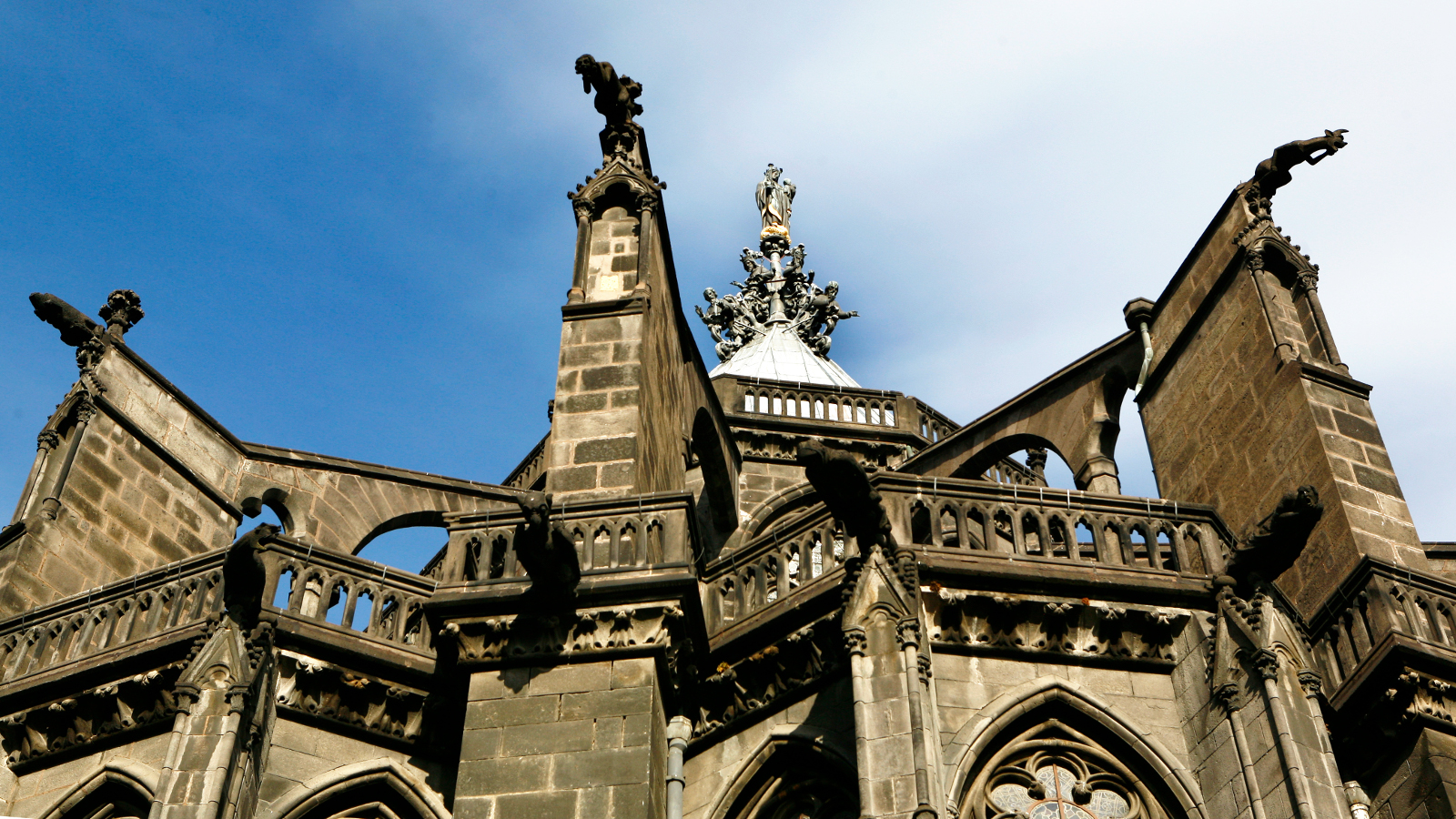 Chevet de la cathédrale Notre-Dame de l'Assomption à Clermont