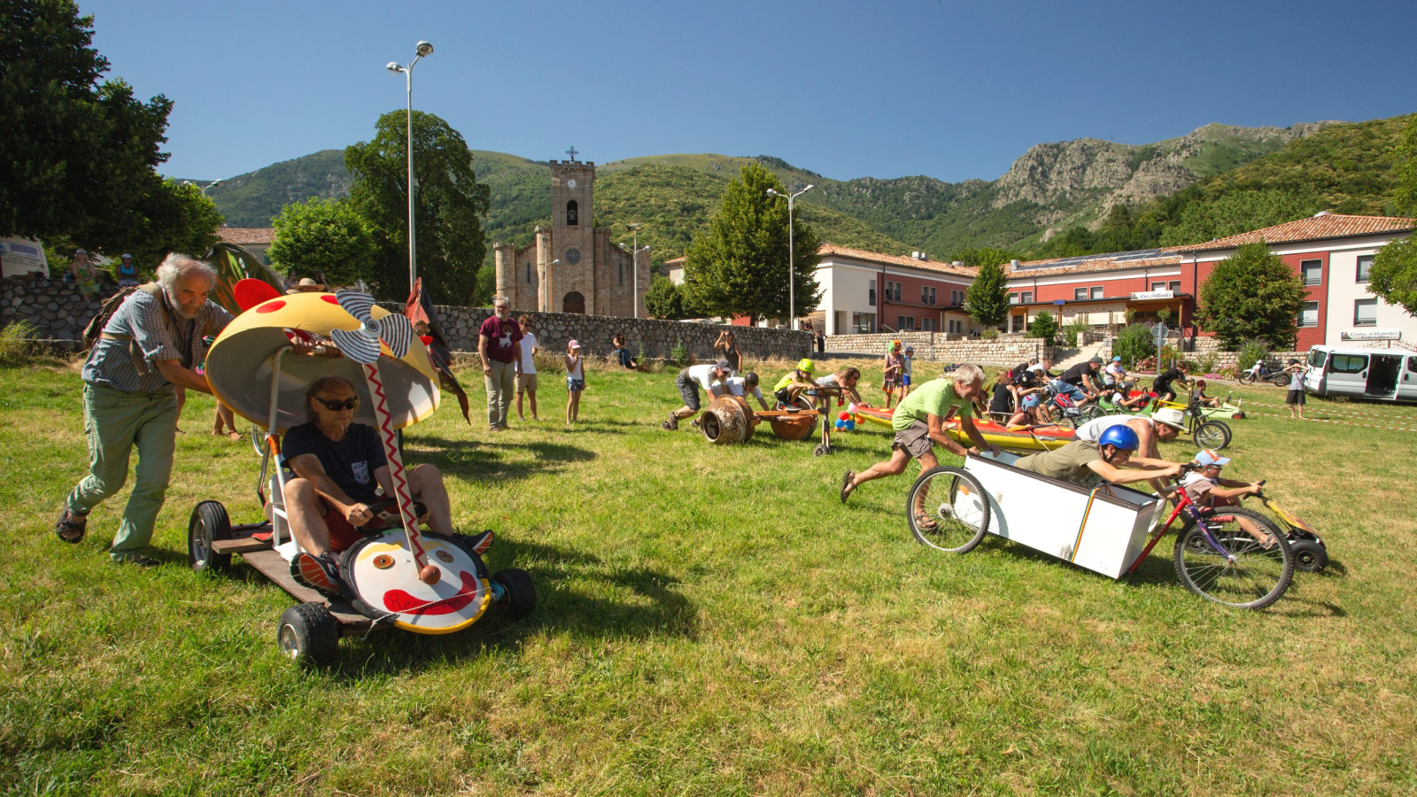 Montpezat-sous-Bauzon - Course d'objets roulants non identifiés-2 ©S.BUGNON