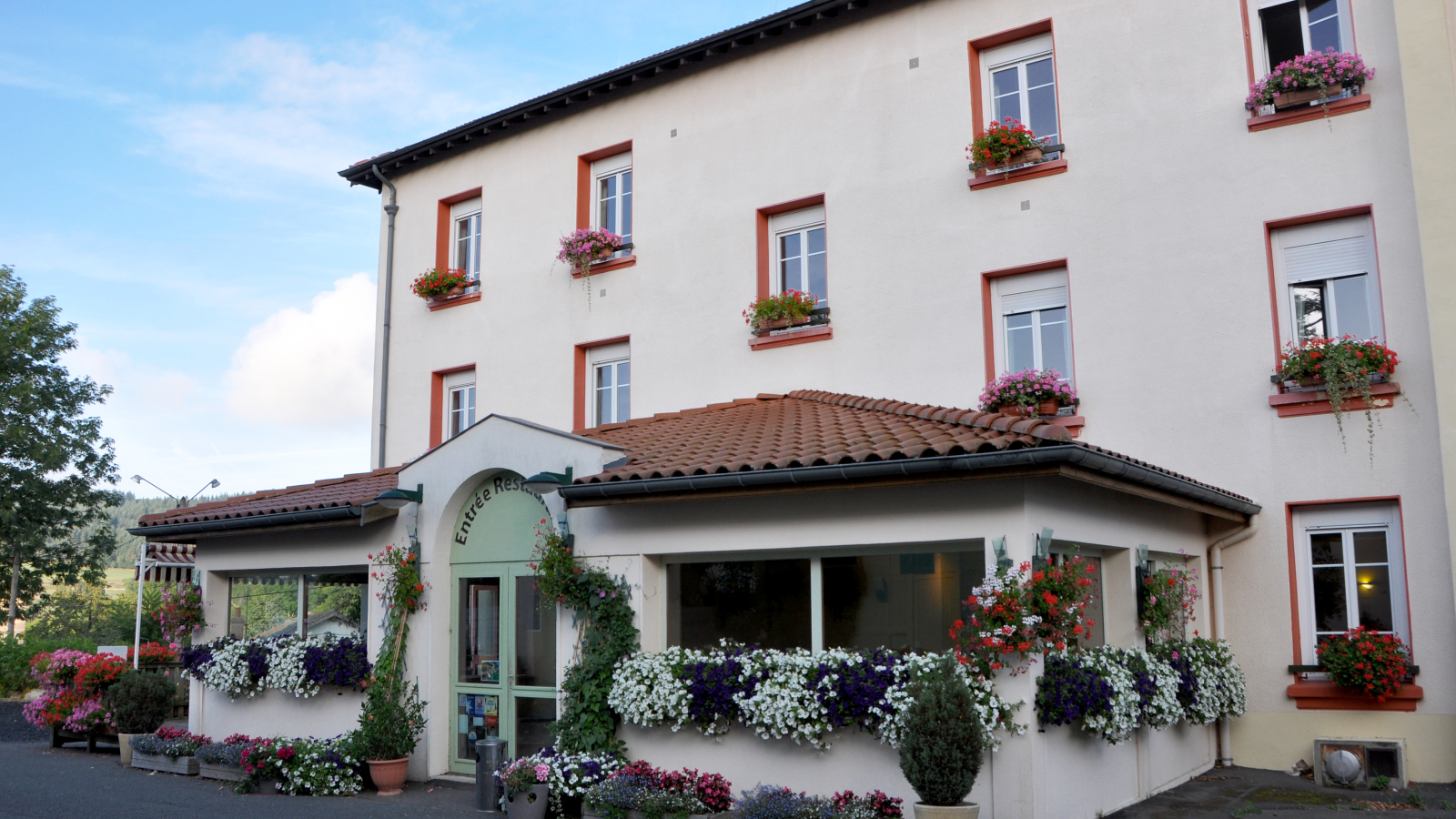 Hôtel Restaurant Le Béfranc - St Bonnet le Château 42380